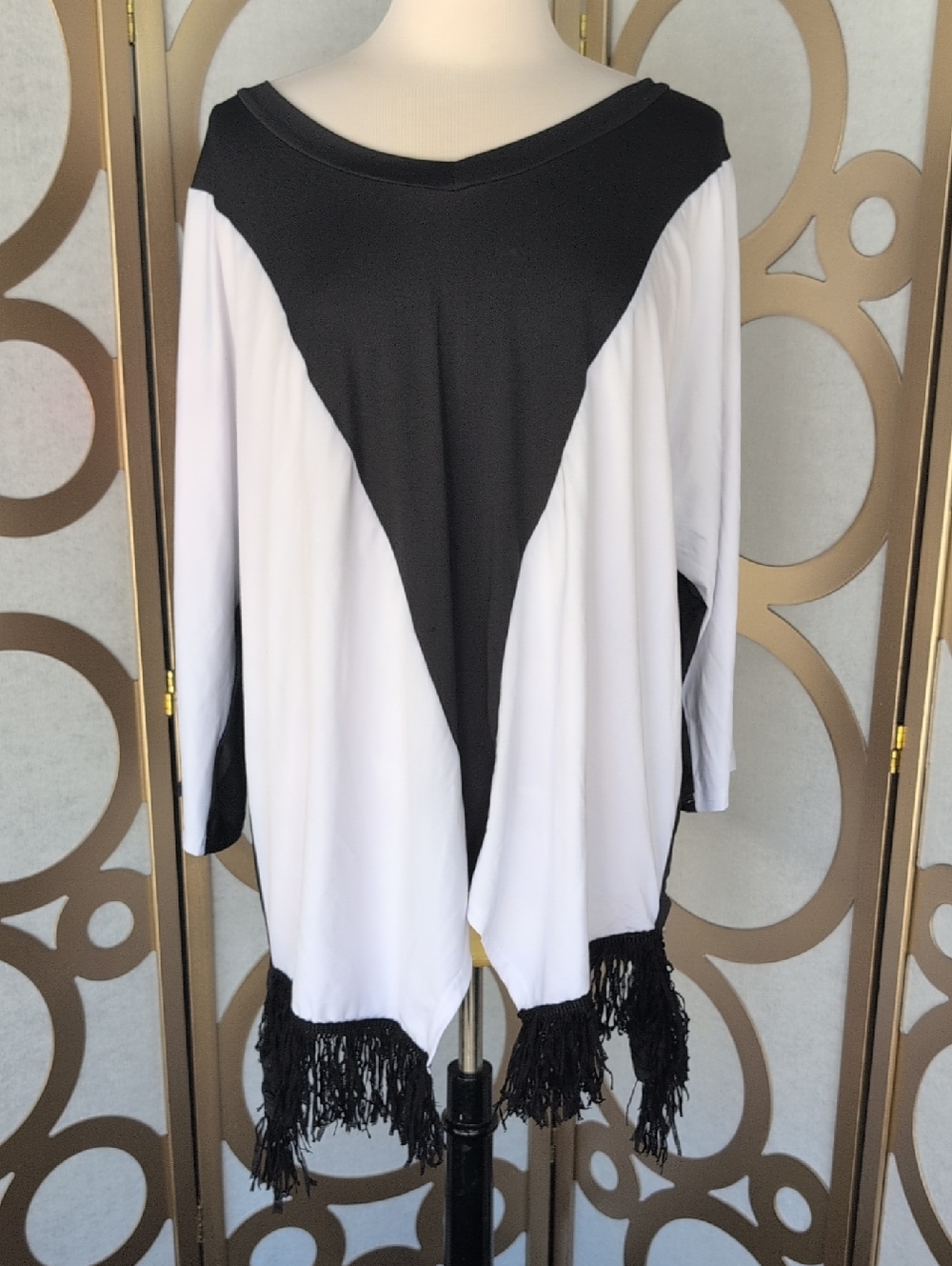 Black & White Fringe Hem Women's Top